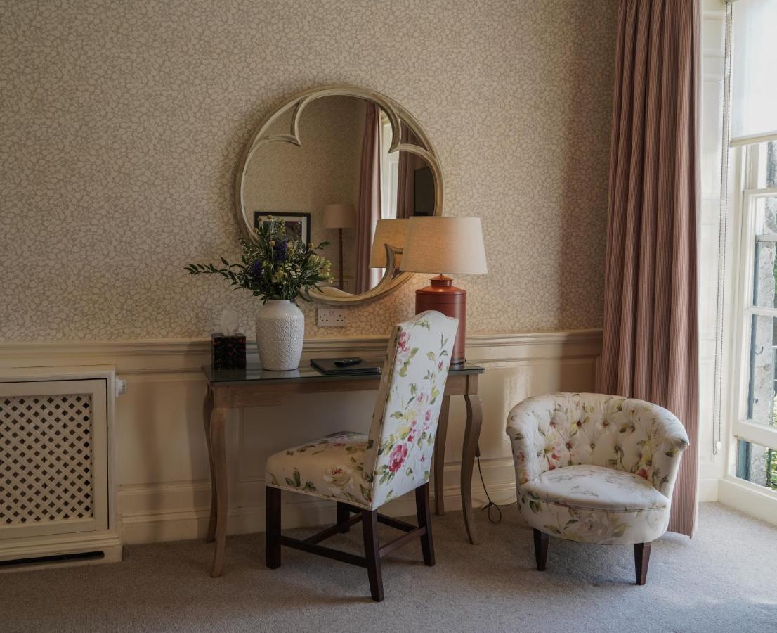 The Close Hotel Тетбъри Екстериор снимка
