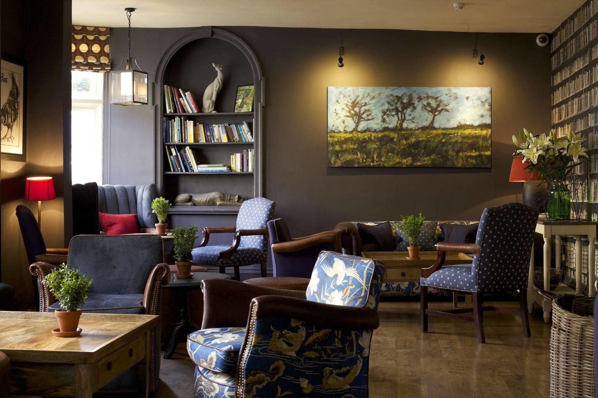The Close Hotel Тетбъри Екстериор снимка