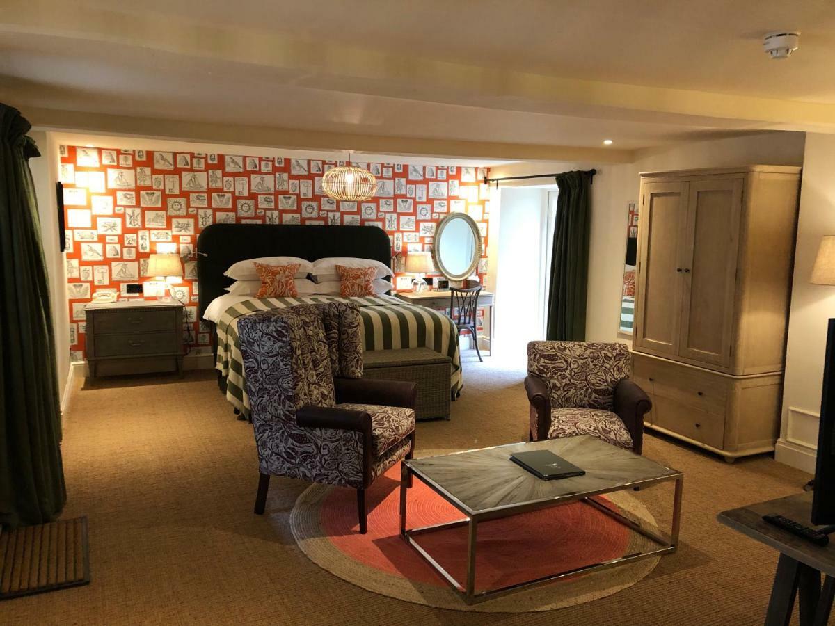 The Close Hotel Тетбъри Екстериор снимка
